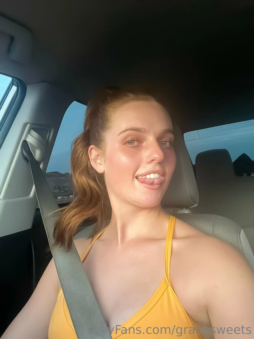 gracesweets1 - Bored in the traffic entertain me i ll wait on my dm 