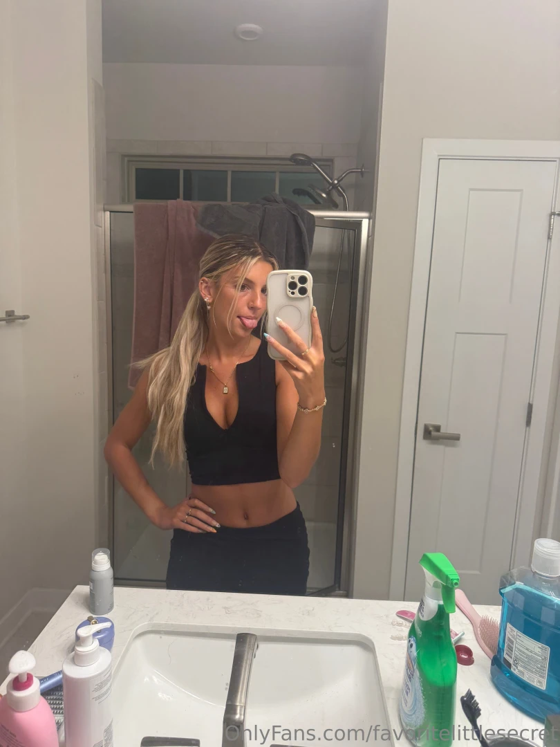 Cum join me in the shower right now i m live 