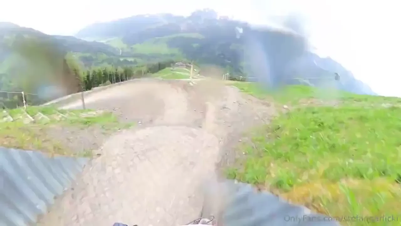 Watch me battling with an electric fence 