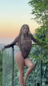 Hi baby want to chat for free all you d like join my vip i m online