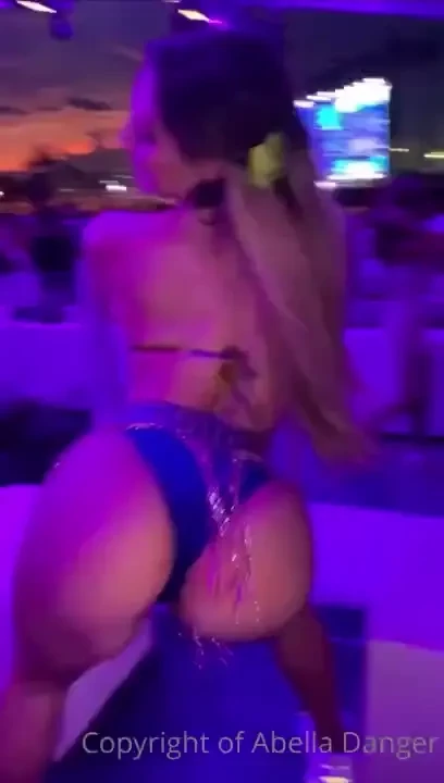 Shake that ass hump day 