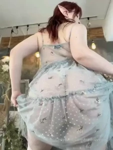 Come see this naughty night elf slip out of her nightgown