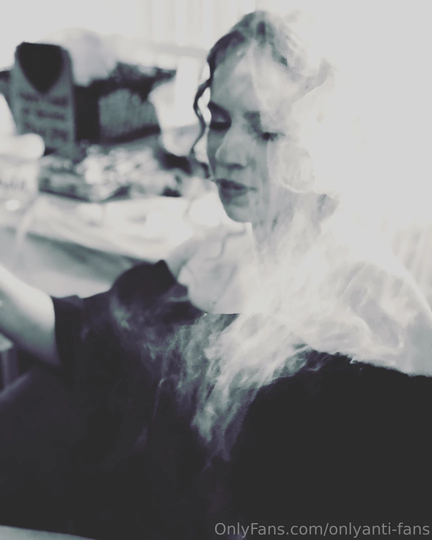 Happy new years you sexy animals 