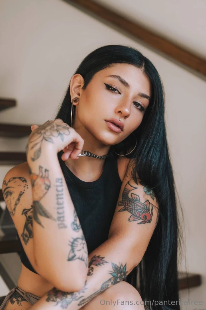 Gaze is a way to express one s soul without words 