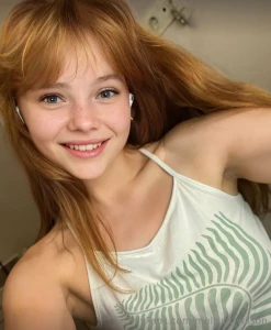 Sexy maria_euphoria her tight pink pussy will make you cum non-stop part 163