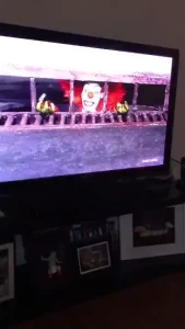 This is the type of shit that entertains me on late nite tv smh lol