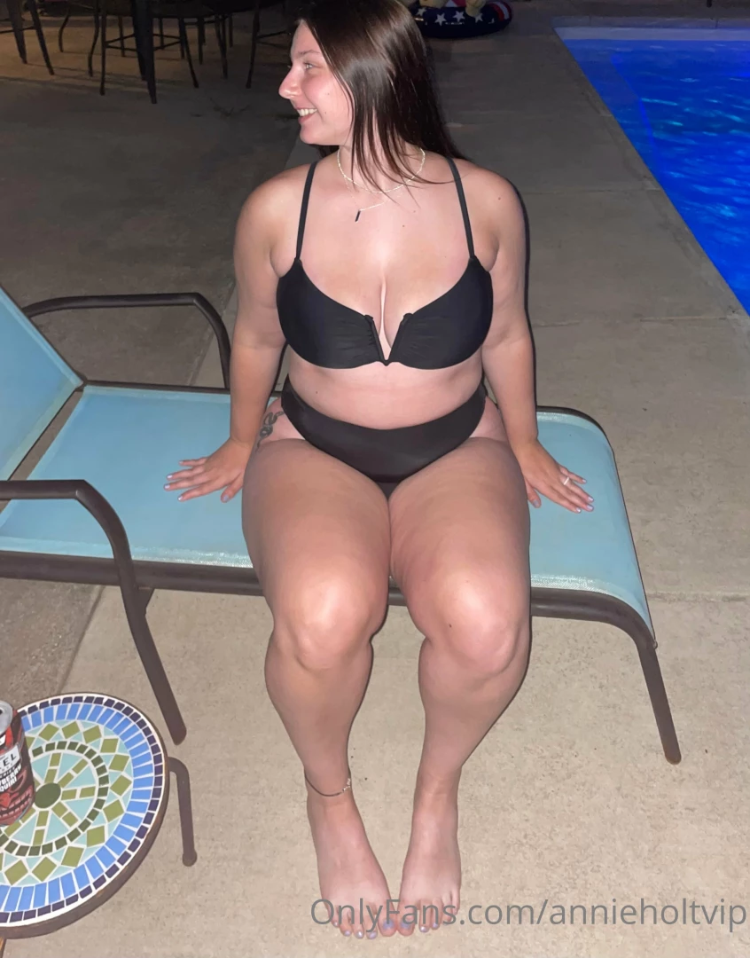 Went night swimming the other day really made me want to skinny dip part 1 