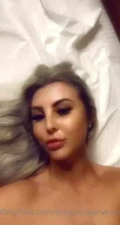 Wanna see what s underneath tip 20 and i ll give you a full show 