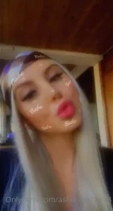 50 likes and i ll fuck the chef at this restaurant to get my meal for