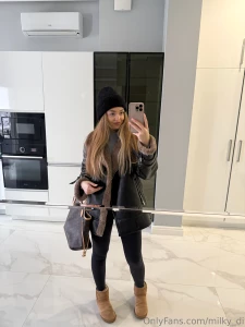 Just me looking effortlessly beautiful no reason just because i can