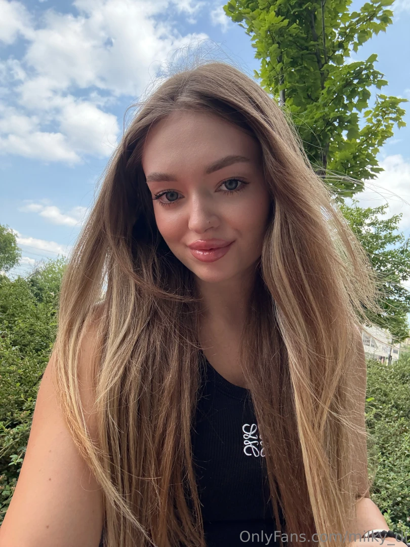 Shining my favorite pose lying on the grass and counting clouds also 