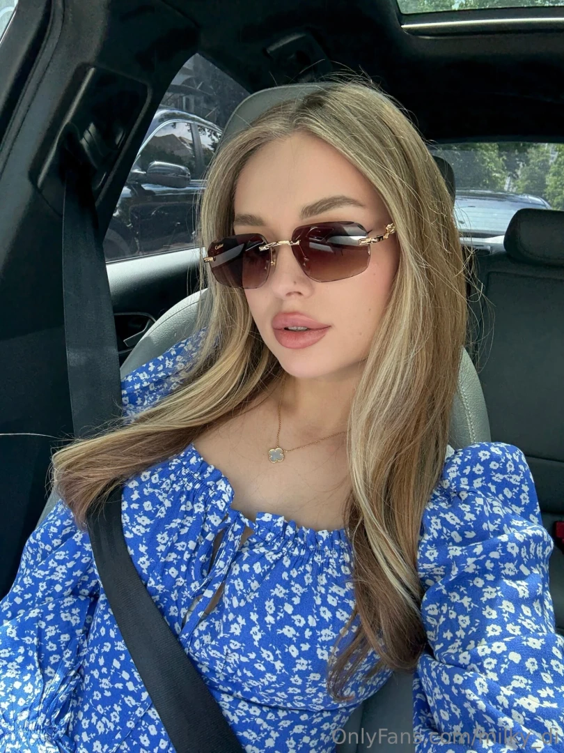 It s a hectic monday it s the beginning of the week which means i m 