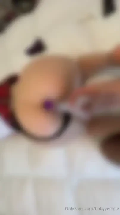 Il s occupe de mon cul il me met un plug et me gode la chatte gratuite 