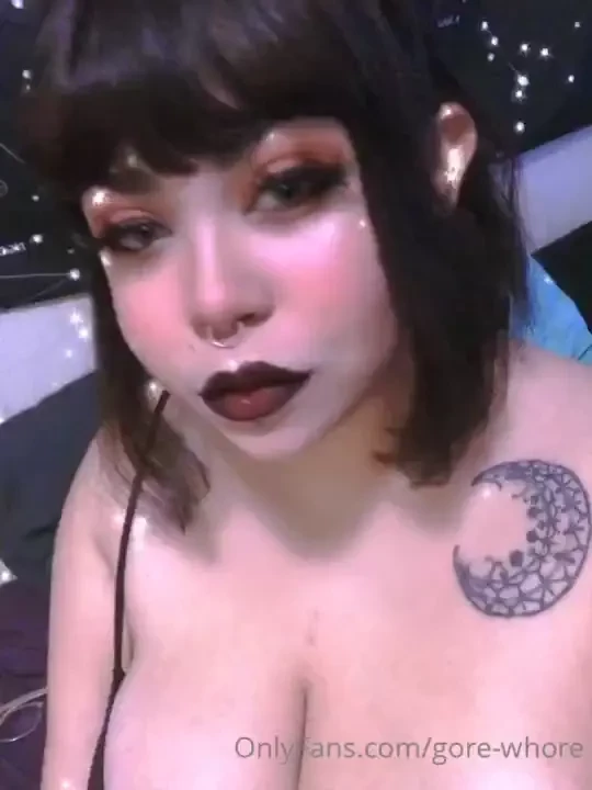 I want you to come fuck my face ruin my pretty little makeup and go as 