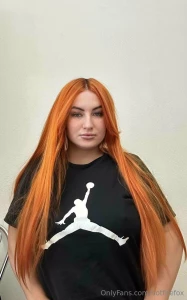 Shall we play basketball together if i lose i ll take off this t-shirt