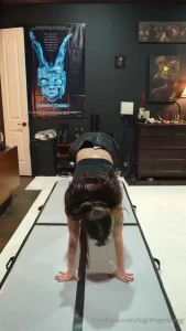 Jumping around bc its itty tuesday