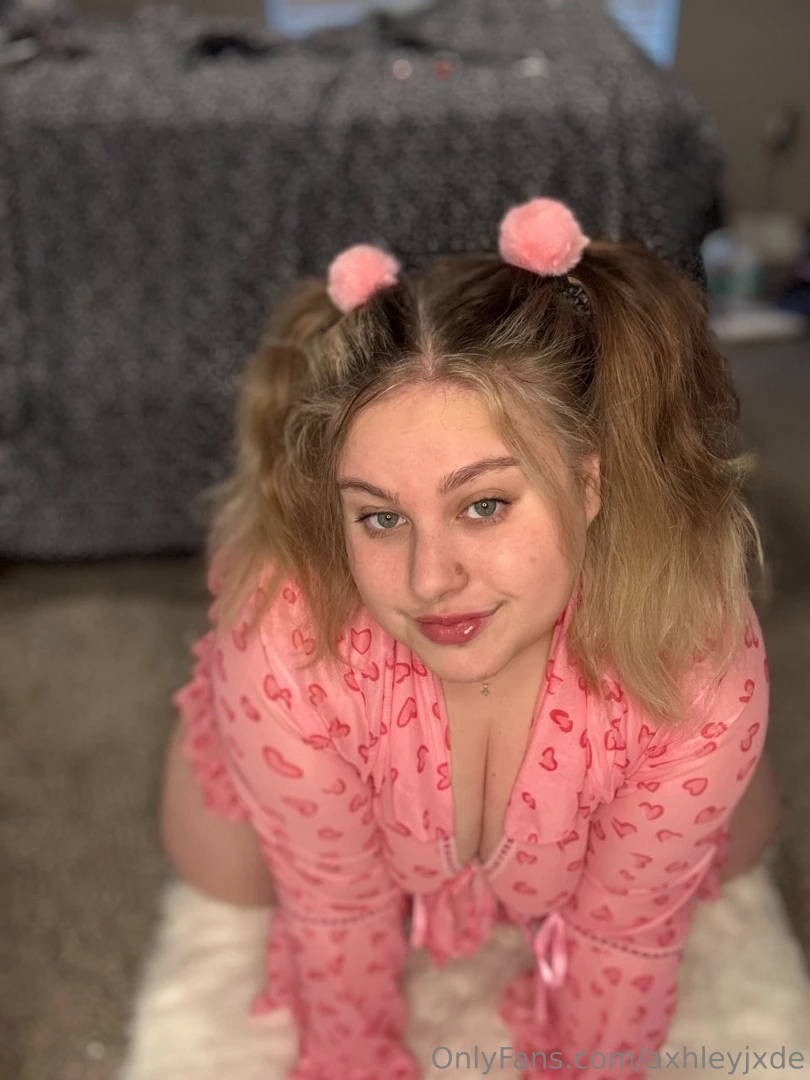 Just your sweet girl next door 