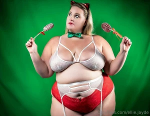Merry christmas loves appreciate you all so much