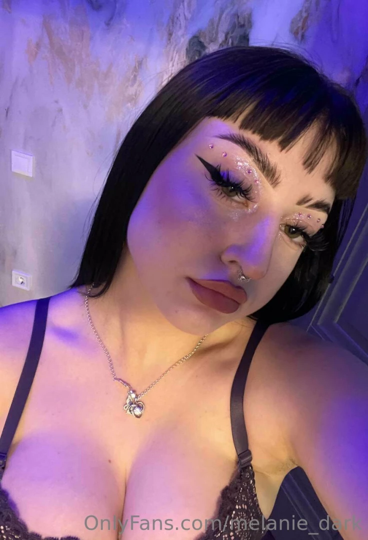 Baby check out my huge boobs that definitely won t fit in your mouth 