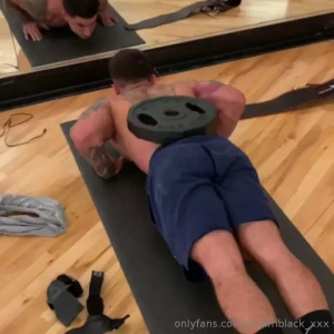 Finishing up chest day