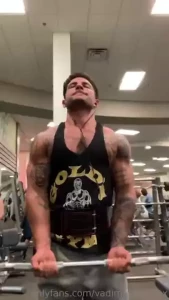 Bicep workout today hurt but the gainzzzzzzz are coming who would love