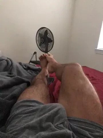 If you like feet subscribe and this vedio is for you i lowered 