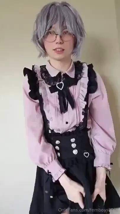 Owo today s vid is a strip tease in your dms lt 3 i actually love 