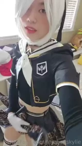 Hehe if you wanna see 2b fuck herself in private dm me 3