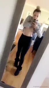 Some mirror flashing happy thursday