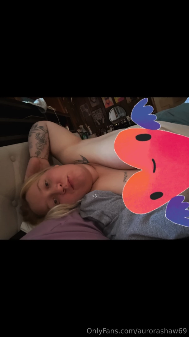 Hey loves send me a message to get this photo unlocked 