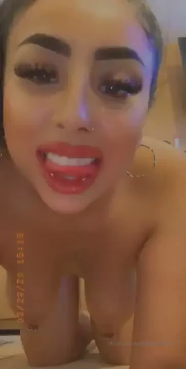 Who likes my tongue piercings 