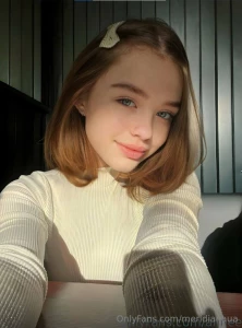 Bustycute is wet right now this obedient slut bustycute wants to be part 809