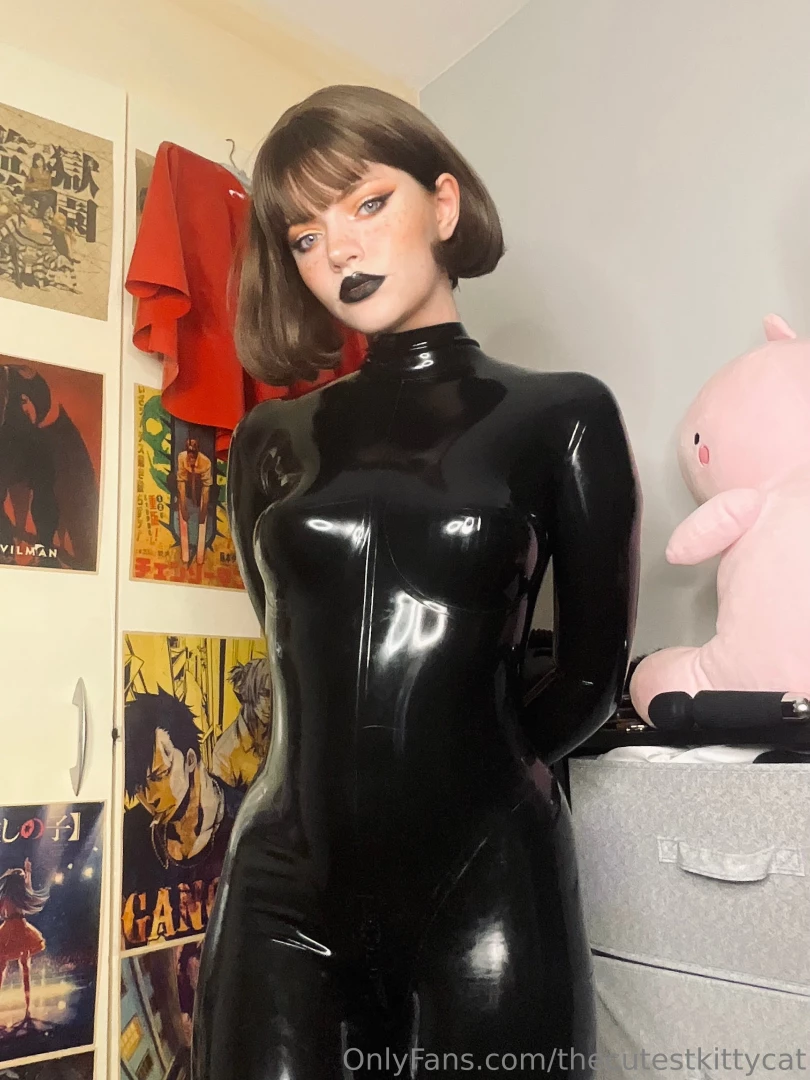 thecutestkittycat1 - My latex catsuit the front and the back part 4 