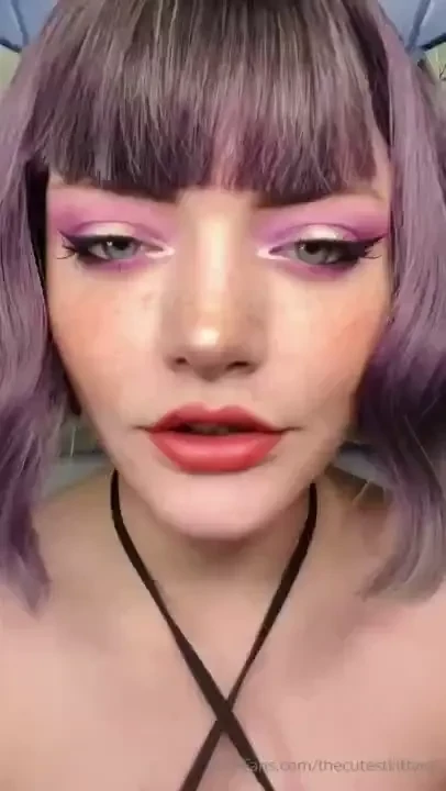 Soft vore dirty talk with lots of closeups of my mouth 