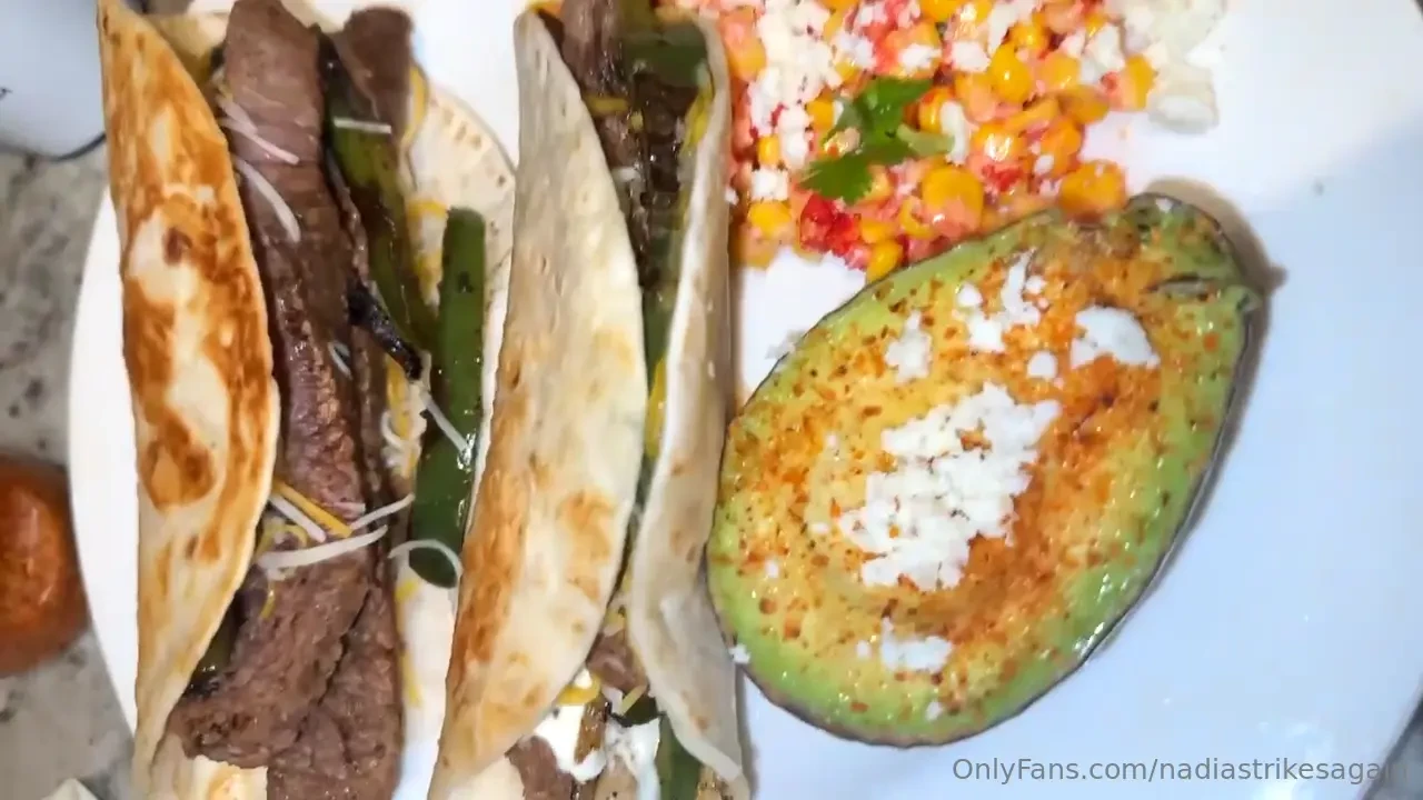 Snapping some selfies before cooking my early dinner today swipe to part 2 