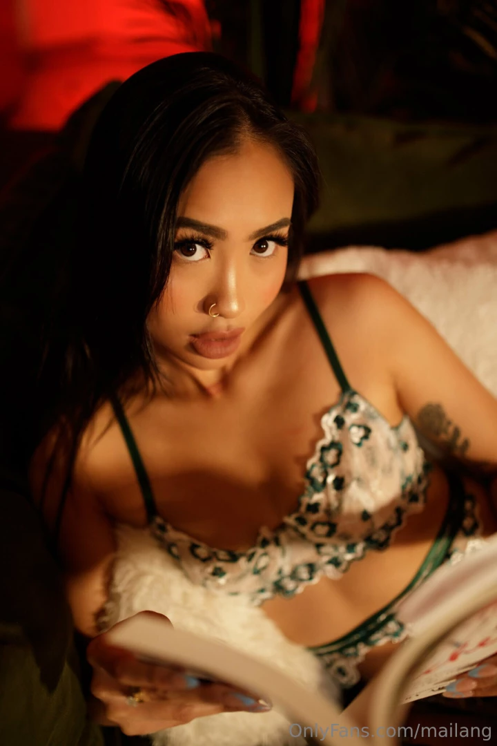 Hi baby up for a late night sexting session tip me 20 and start 