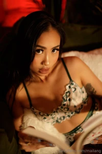 Hi baby up for a late night sexting session tip me 20 and start