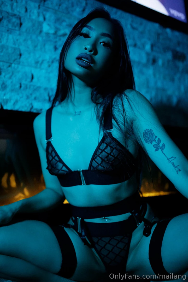 Tip 100 for 1 000 bundle first daddy only and added to vip and 