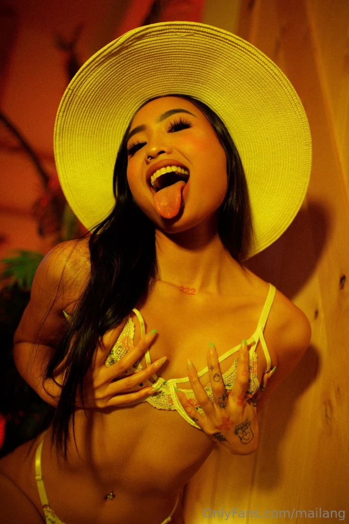 Wanna test my deepthroat 