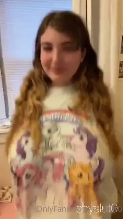 If u watch this video ur legally obligated to ignore that i m bloated 