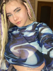 Say hi to me i m bored in a house