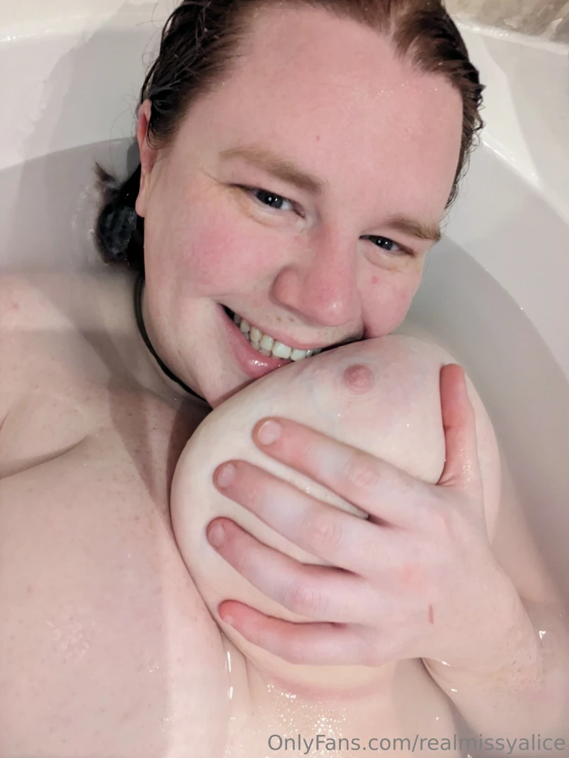Let s chat while i have a soak 