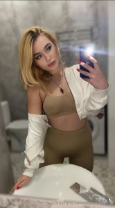 Your hot mommy charlize_ice busty hottie charlize_ice loves to ride part 212