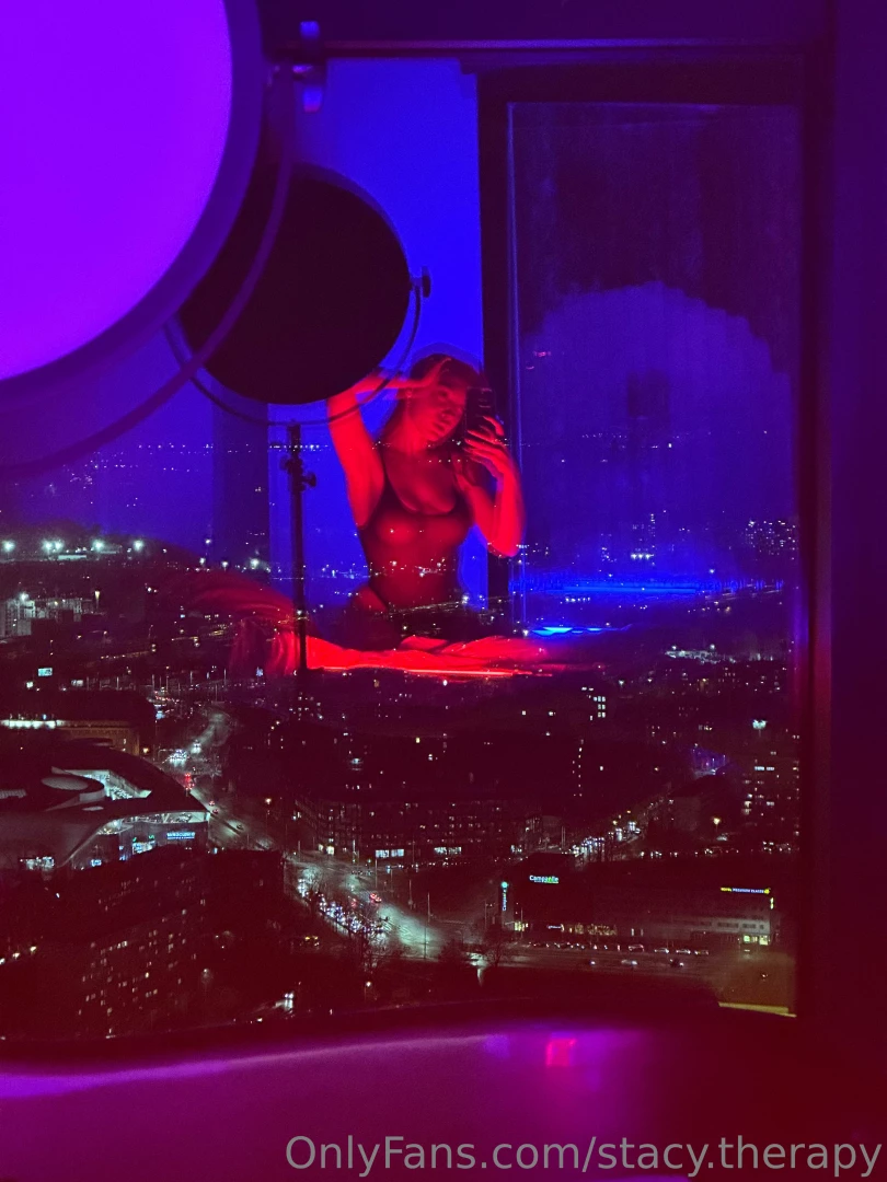 As night falls all my naughty demons wake up 