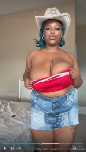 Rowdy strip tease bundle this is my very first time doing a strip