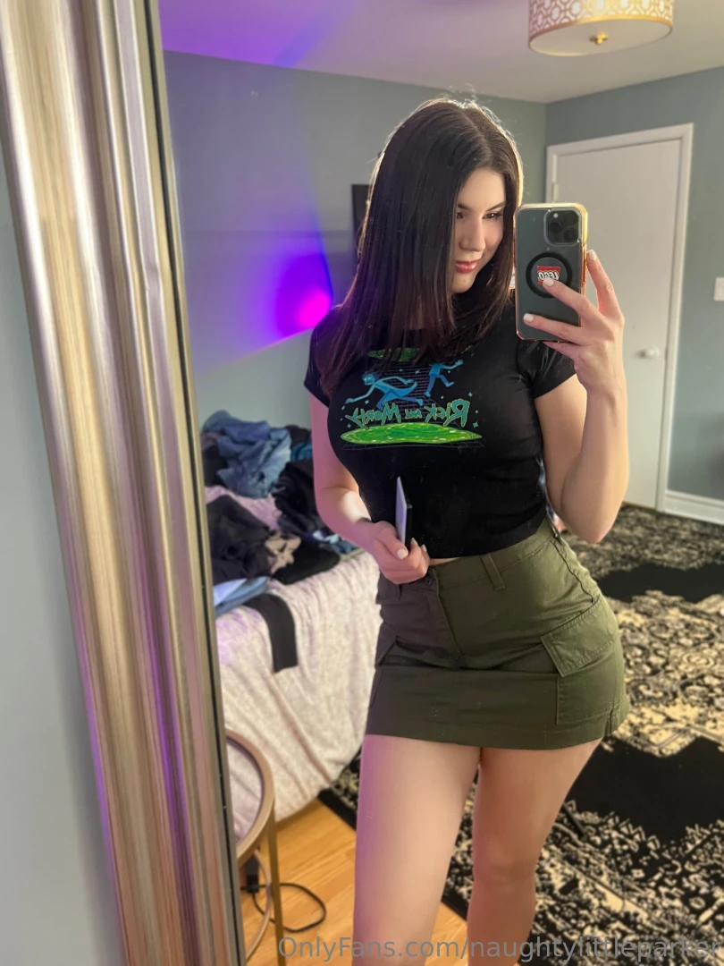 I m the reason you ll be distracted 