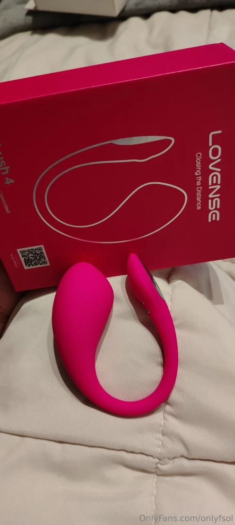 New toy alert i just got my lovense lush 4 and you can control it from 