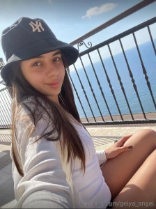 Free subscription only today desire_livi she s so kinky for her age part 57