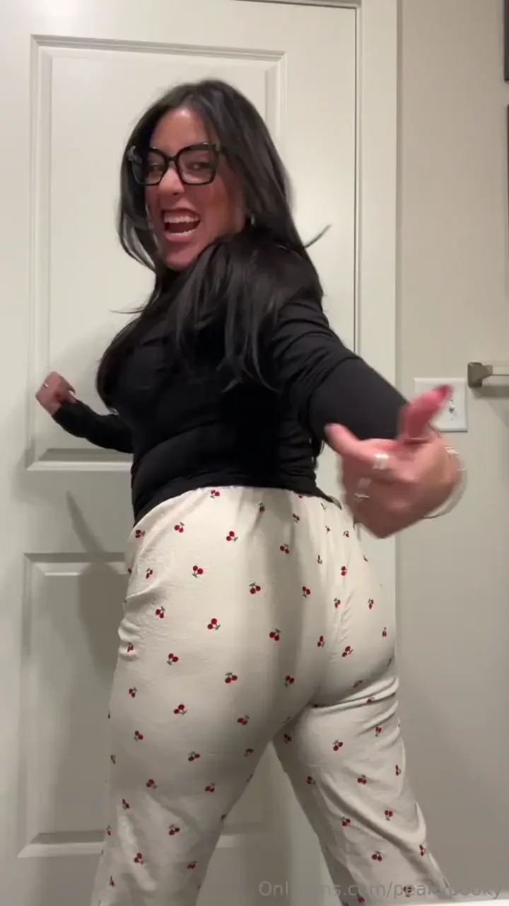 The way i felt a lil jiggle back there i had to capture it in video 