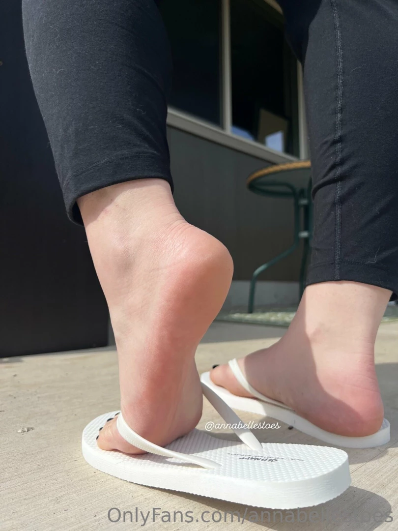 I love showing these feet off in some flip flops part 1 